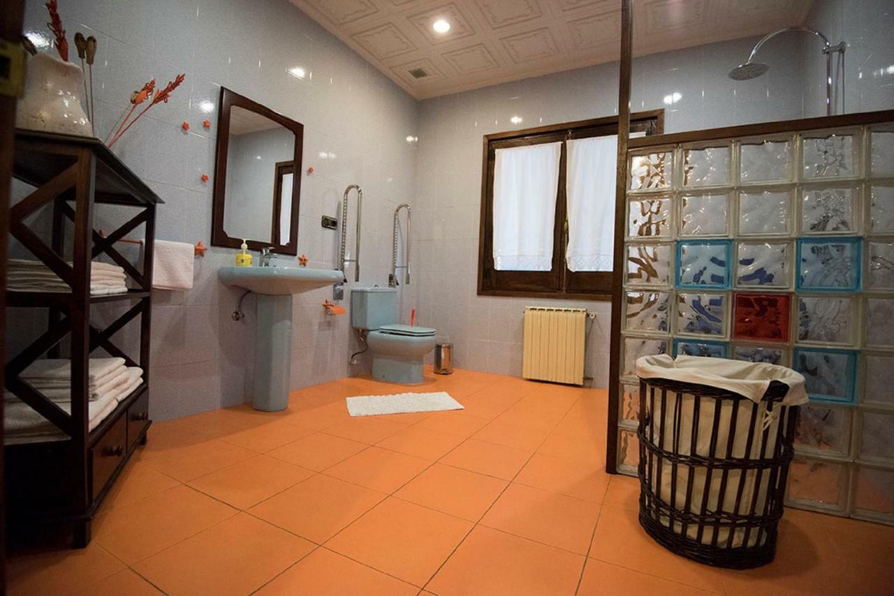 Maria La Carbayeda Guest House Luanco Exterior photo
