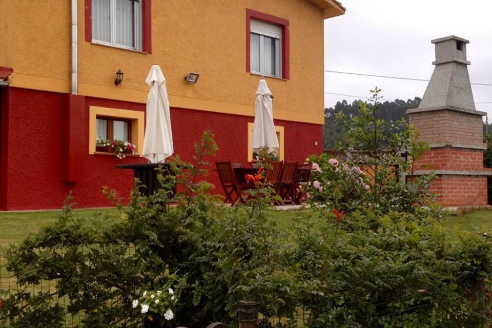 Maria La Carbayeda Guest House Luanco Exterior photo